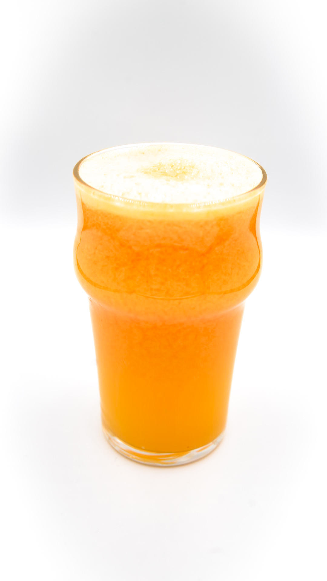 Zumo de naranja recién exprimido